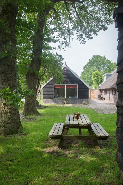 Bed & Breakfast Orvelte エクステリア 写真